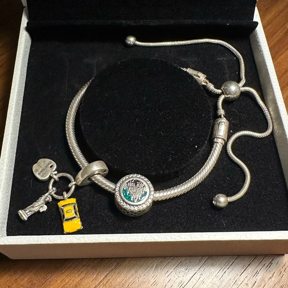 Pandora New York City Charm Bracelet - Picture 1 of 4